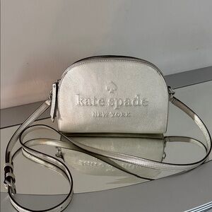 KATE SPADE Tori Larchmont Avenue Logo Leather Crossbody Bag Silver